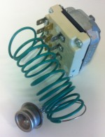 209/00243/00  THERMOSTAT