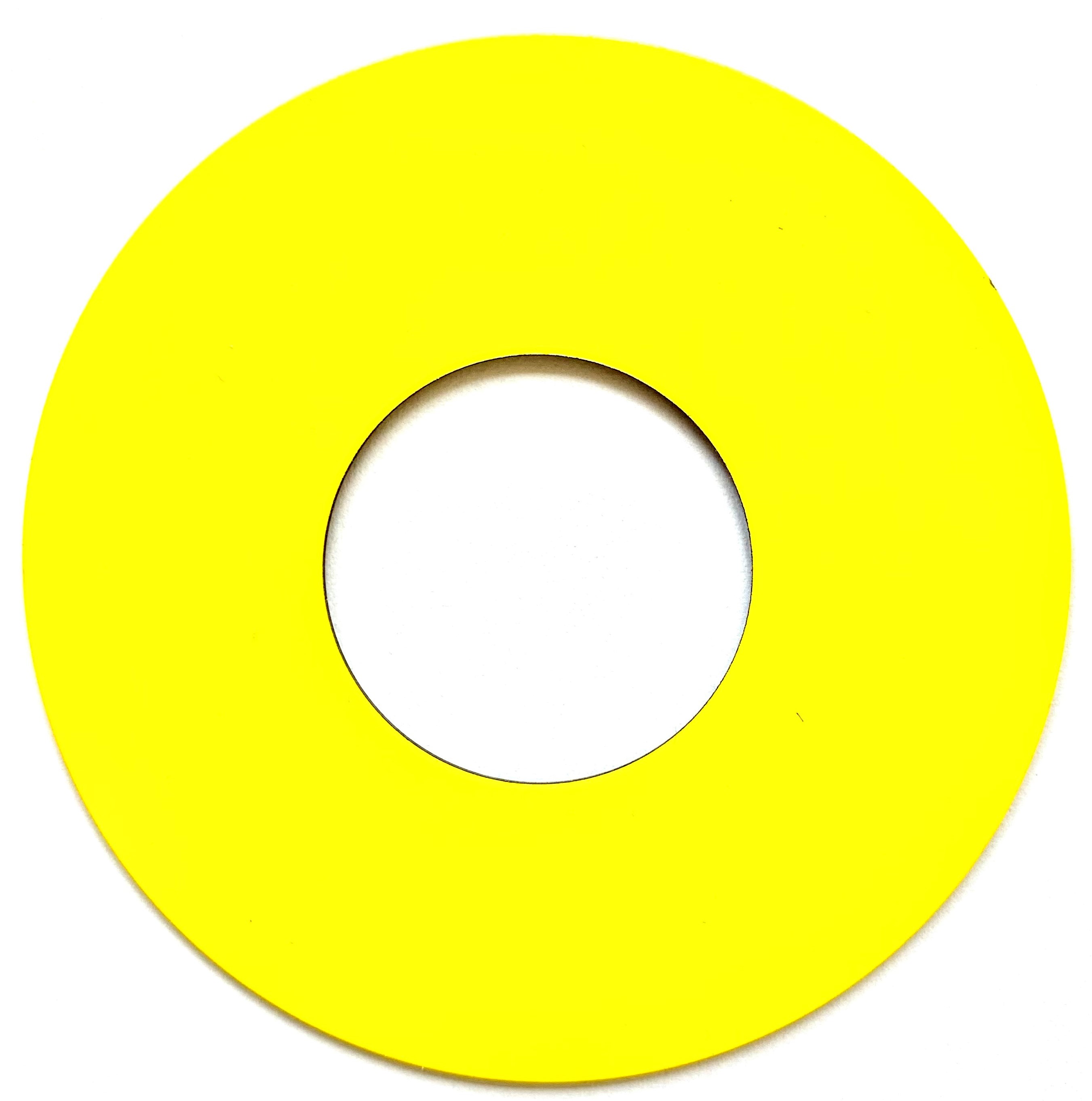 209/00520/00  YELLOW CIRCLE LABEL (EMERGENCY STOP) 